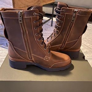 Timberland Graceyn boots never worn